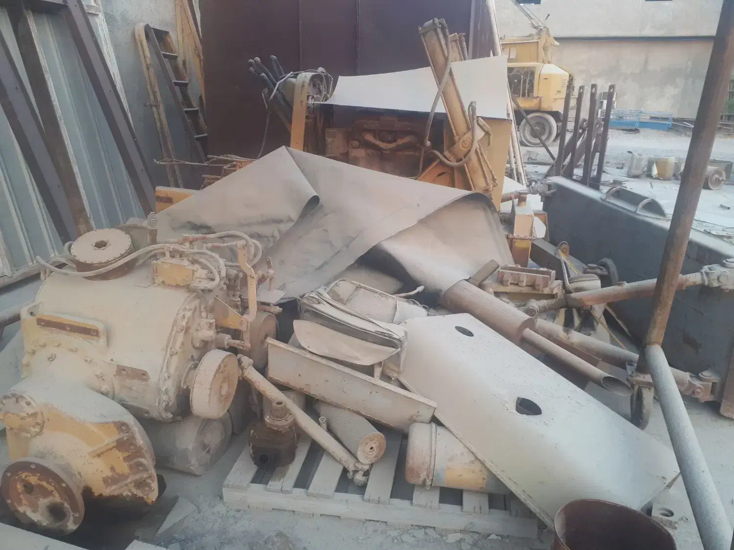 بلدوزر d4|خودرو سنگین|بندرعباس, |دیوار