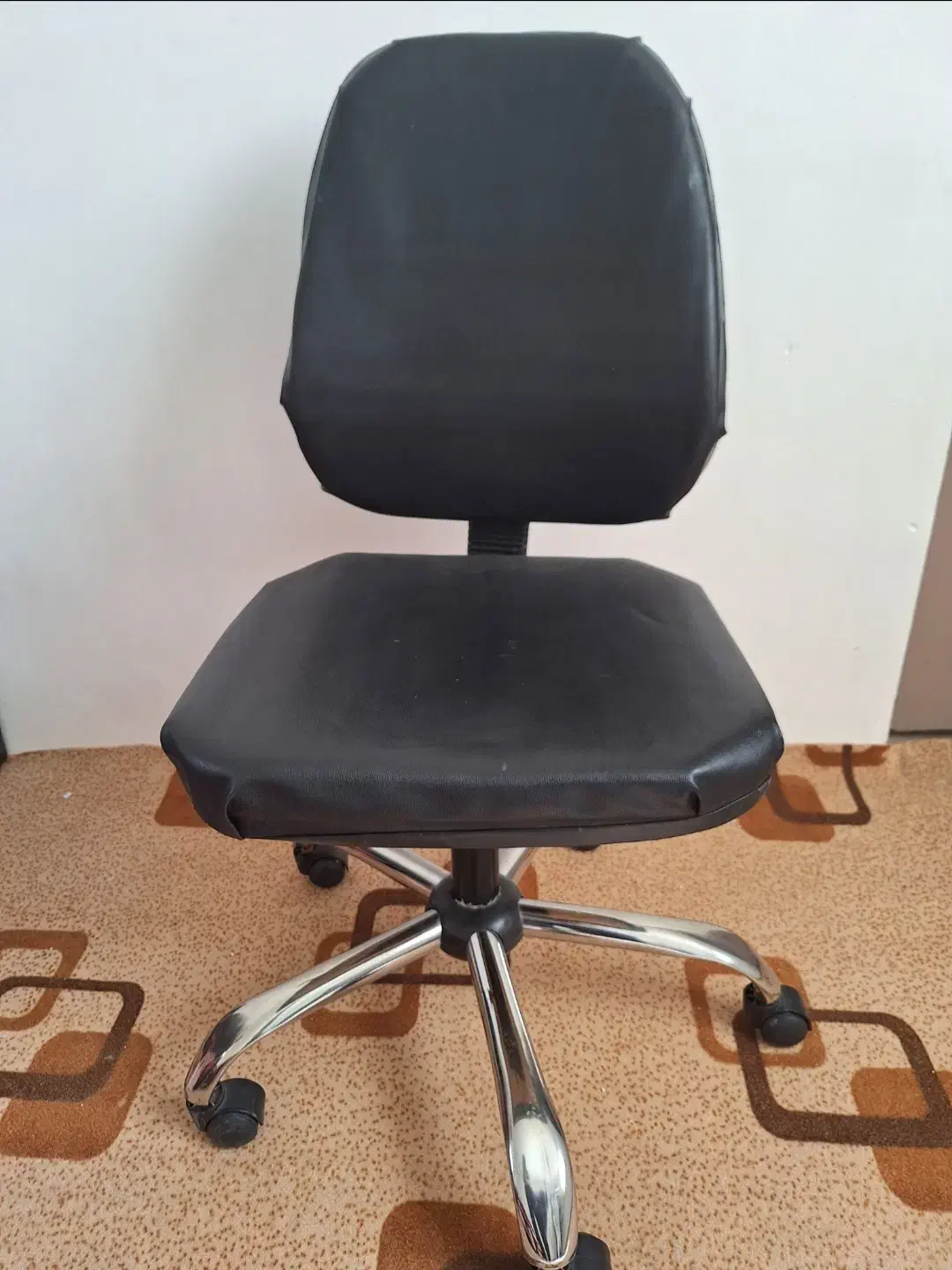 صندلی چرخدار(جک دار)|صندلی و نیمکت|مراغه, |دیوار