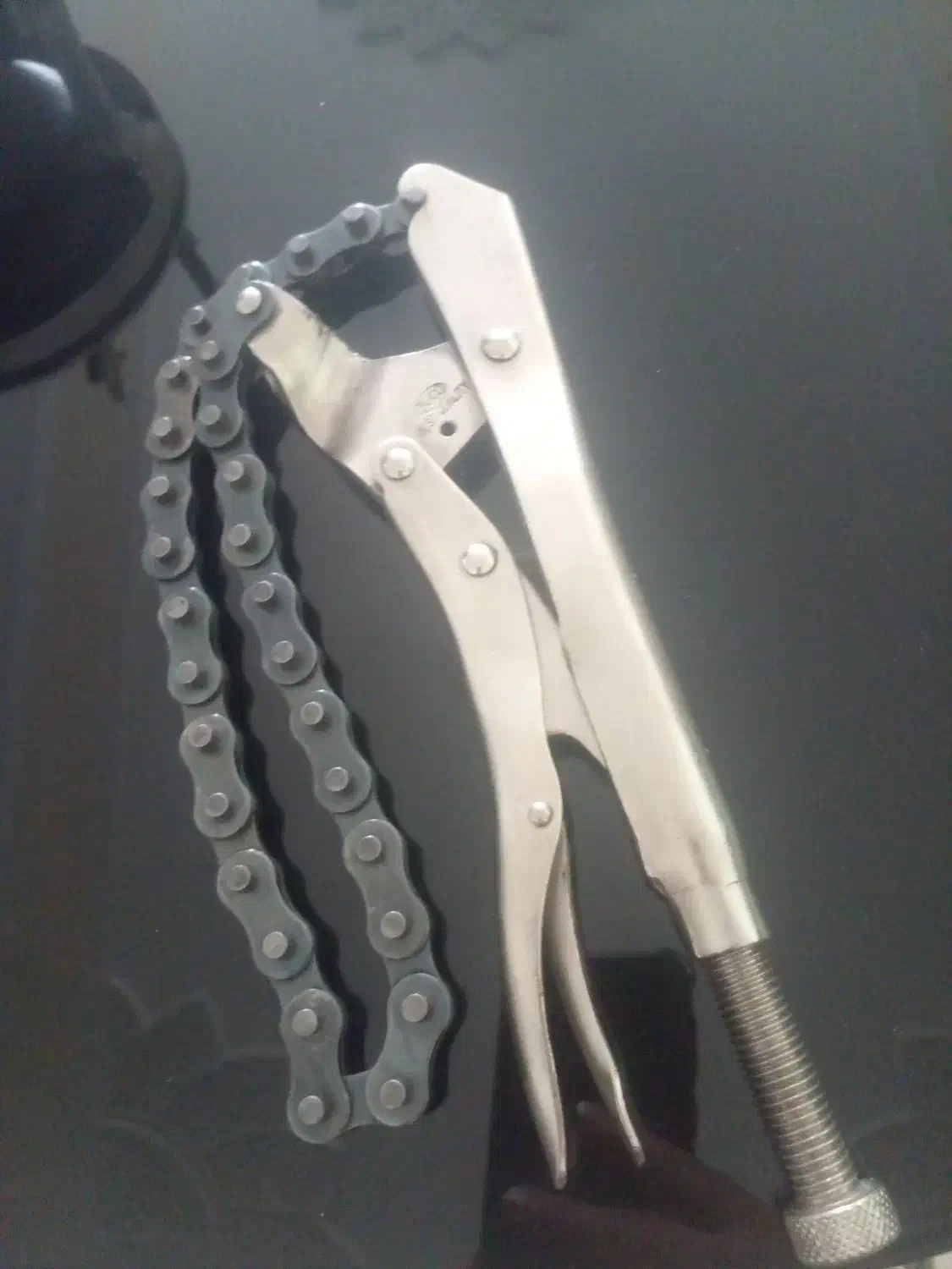 اچار قفلی زنجیری در حد|ابزارآلات|بروجرد, |دیوار