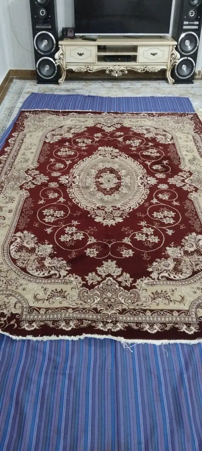 فرش ۶ متری سالم|فرش|رشت, یخسازی|دیوار