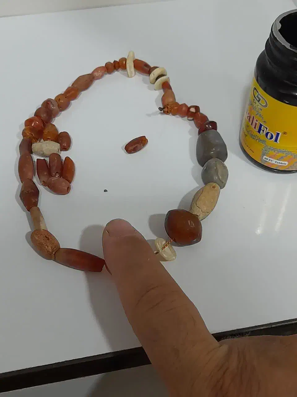 مهره های کهنه کهنه کهنه|کلکسیون اشیاء عتیقه|خرم‌آباد, |دیوار