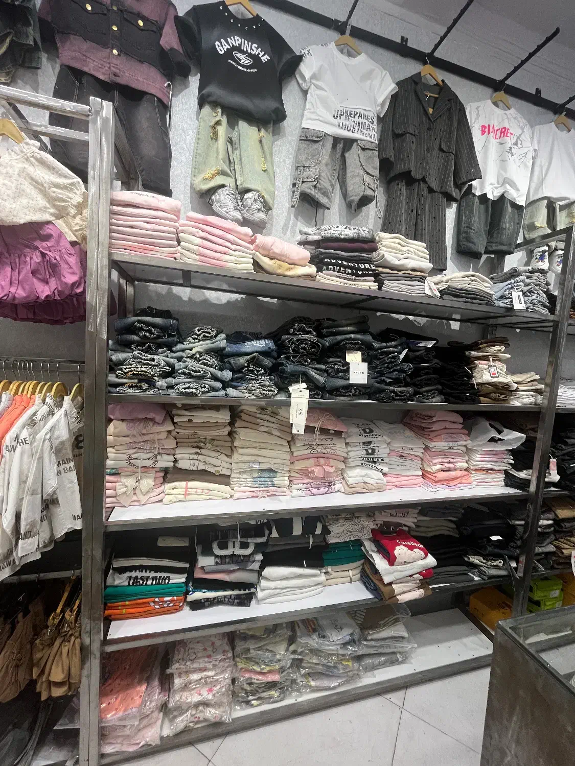 فروش لباس بچه وارداتی زیر قیمت فاکتور|کفش و لباس بچه|اسلامشهر, باغ فیض|دیوار