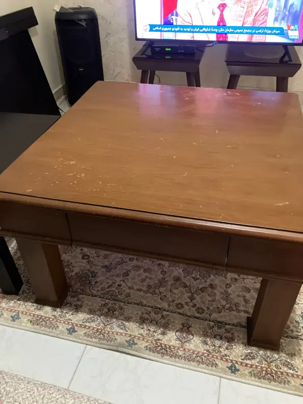 میز وسط مبل. و دو میز ایکیا پایه جدا شدنی|مبلمان خانگی و میز عسلی|تهران, شهرک پرواز|دیوار