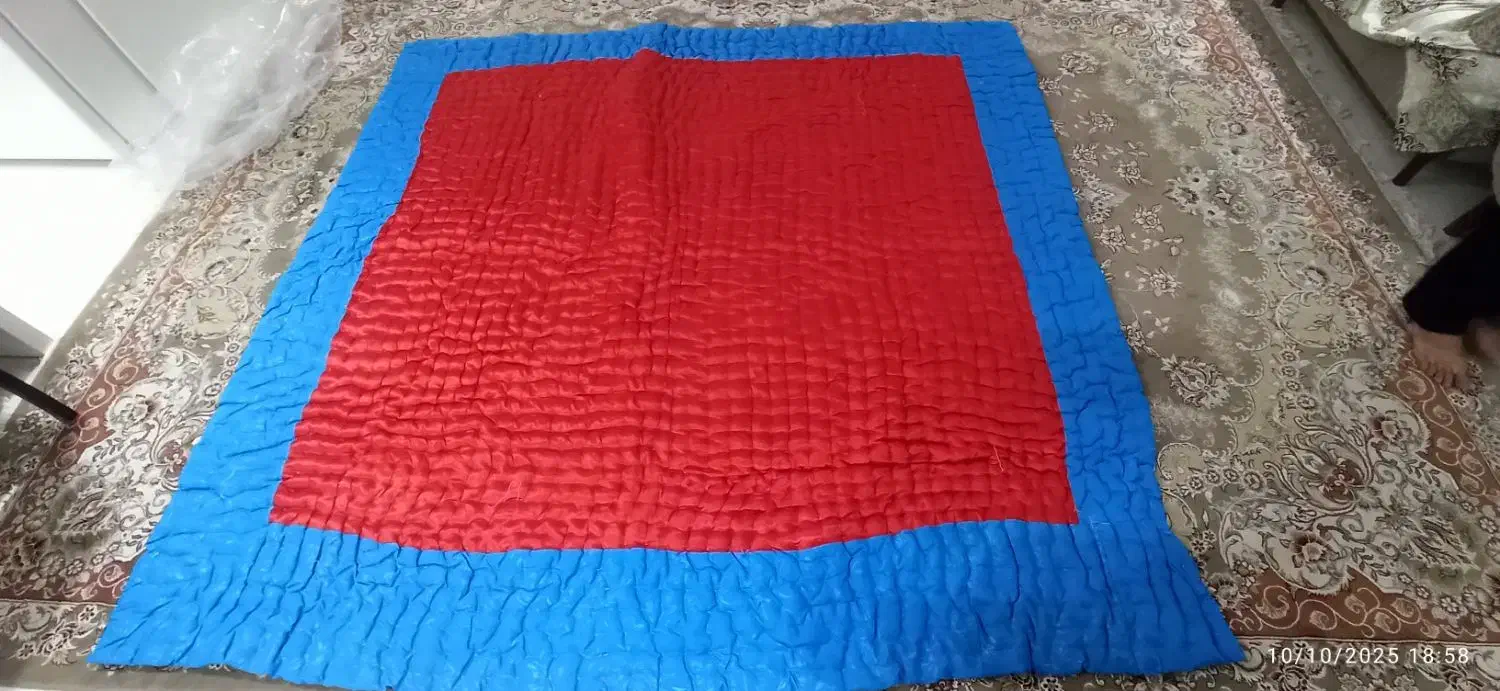 لحاف|رختخواب، بالش، پتو|مبارکه, |دیوار