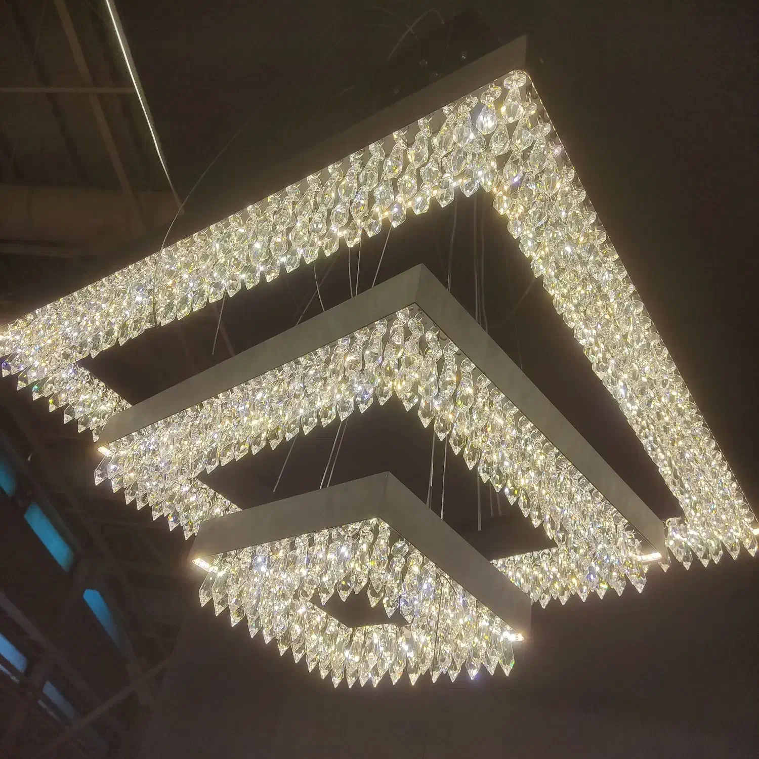 بلک فرایدی مستر لوستر آغاز شد|لوستر و چراغ آویز|مشهد, ایمان|دیوار