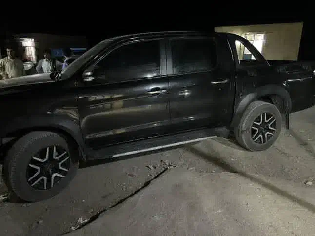 کی ام سی تی ۸|خودرو سواری و وانت|جلگه چاه هاشم, |دیوار