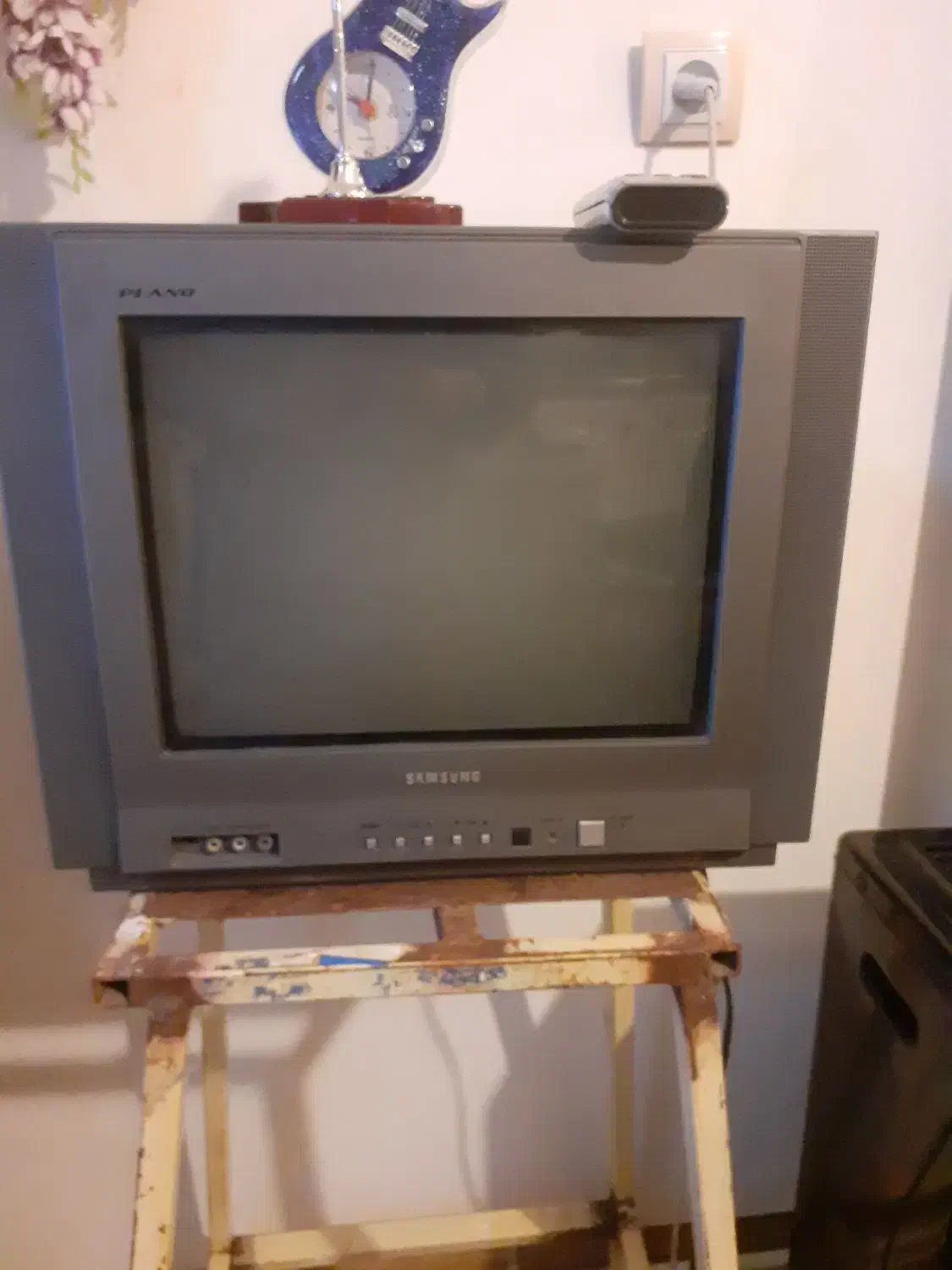 تلویزیون ۱۴ اینچ|تلویزیون و پروژکتور|کرمانشاه, |دیوار