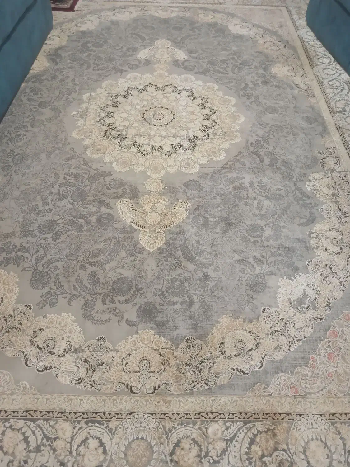 دو عدد فرش وینتج یکی ۱۲ متری یکی ۹متری طرح وینتج|فرش|ساری, |دیوار