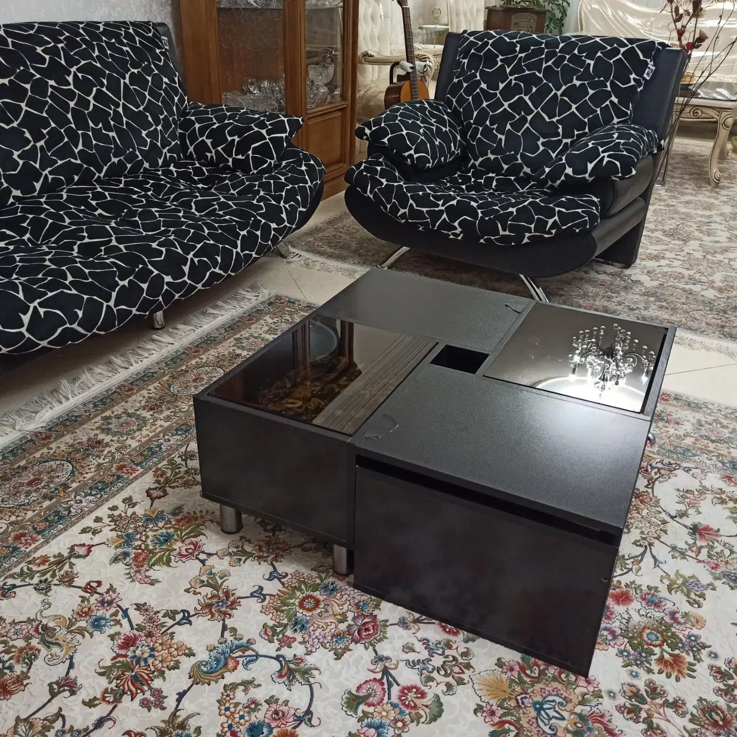 مبل راحتی 7 نفره در حد نو به همراه میز جلو مبلی|مبلمان خانگی و میز عسلی|قزوین, |دیوار