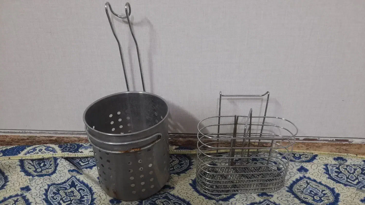 آبچکون کنار سینک و جاقاشقی|آب‌چکان و نظم‌دهنده ظروف|قم, باغ کرباسی|دیوار