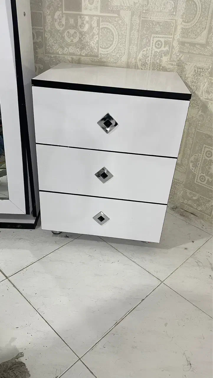 لوازم دست دوم ارایشگاه|آرایشگاه و سالن‌های زیبایی|سمنان, |دیوار