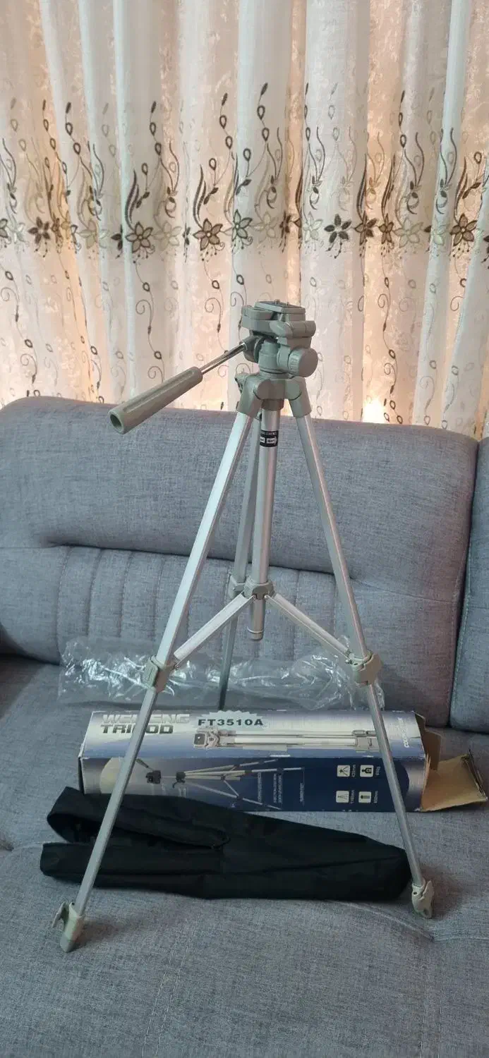 ۳ پایه دوربین نو|دوربین عکاسی و فیلم‌برداری|صدرا-فارس, فاز ۱|دیوار