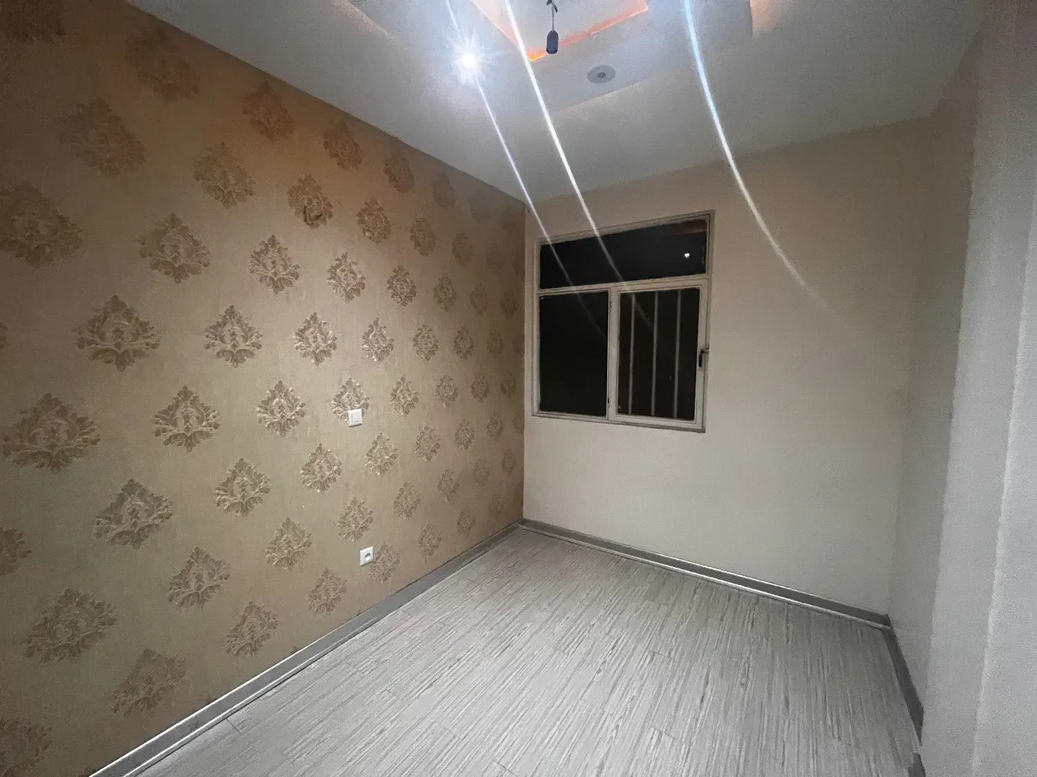 ۷۷ متری ۲ خوابه تک واحدی