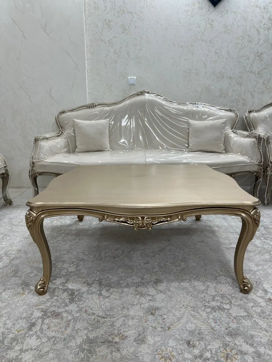 میز چوبی جلو مبلی نوابعاد یک دریک|مبلمان خانگی و میز عسلی|مشهد, کارمندان دوم|دیوار