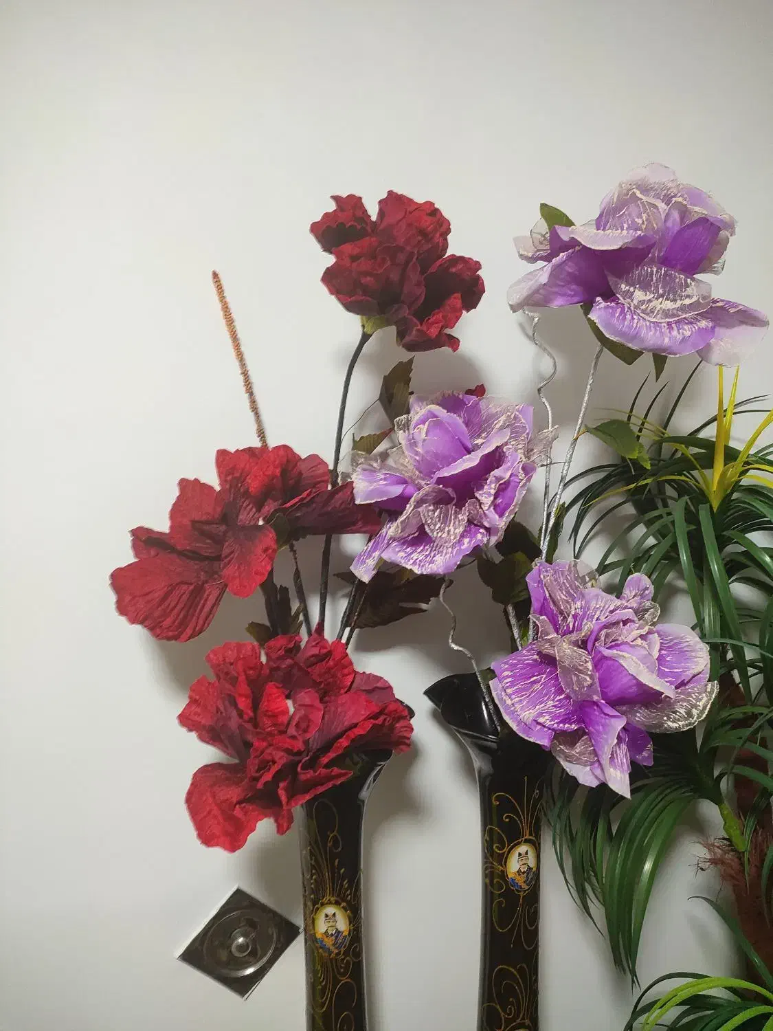 دو عدد گلدان|گل مصنوعی|کازرون, |دیوار