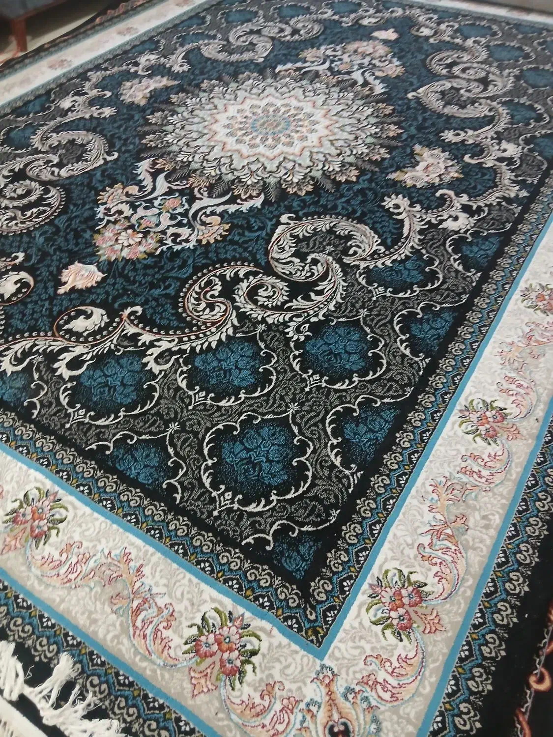 فرش ۱۲متری جفت زمینه سورمه ای|فرش|بجنورد, |دیوار