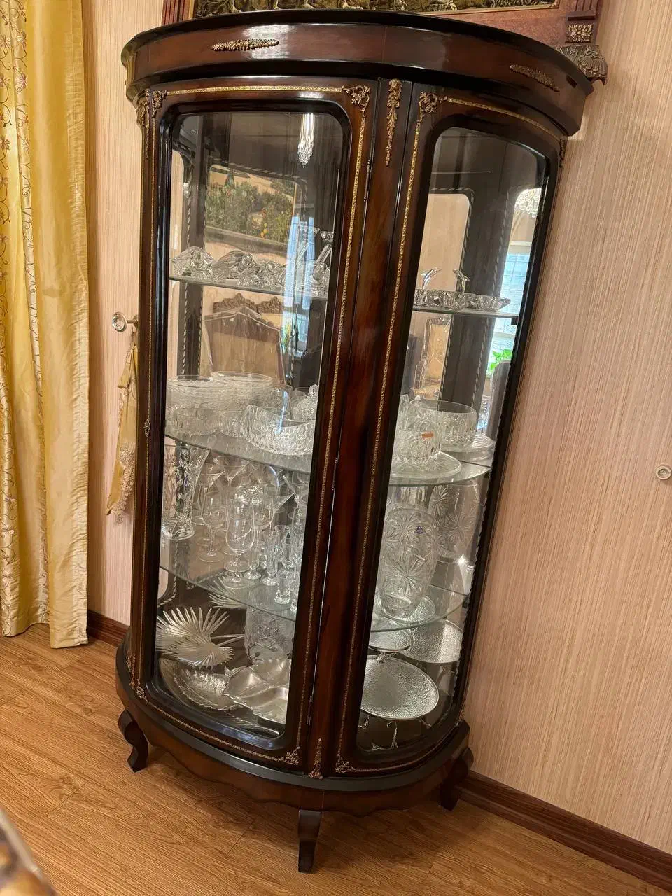 بوفه دکوری کاملا سالم در حد نو|بوفه، ویترین، کنسول|اهواز, شهرک نفت|دیوار