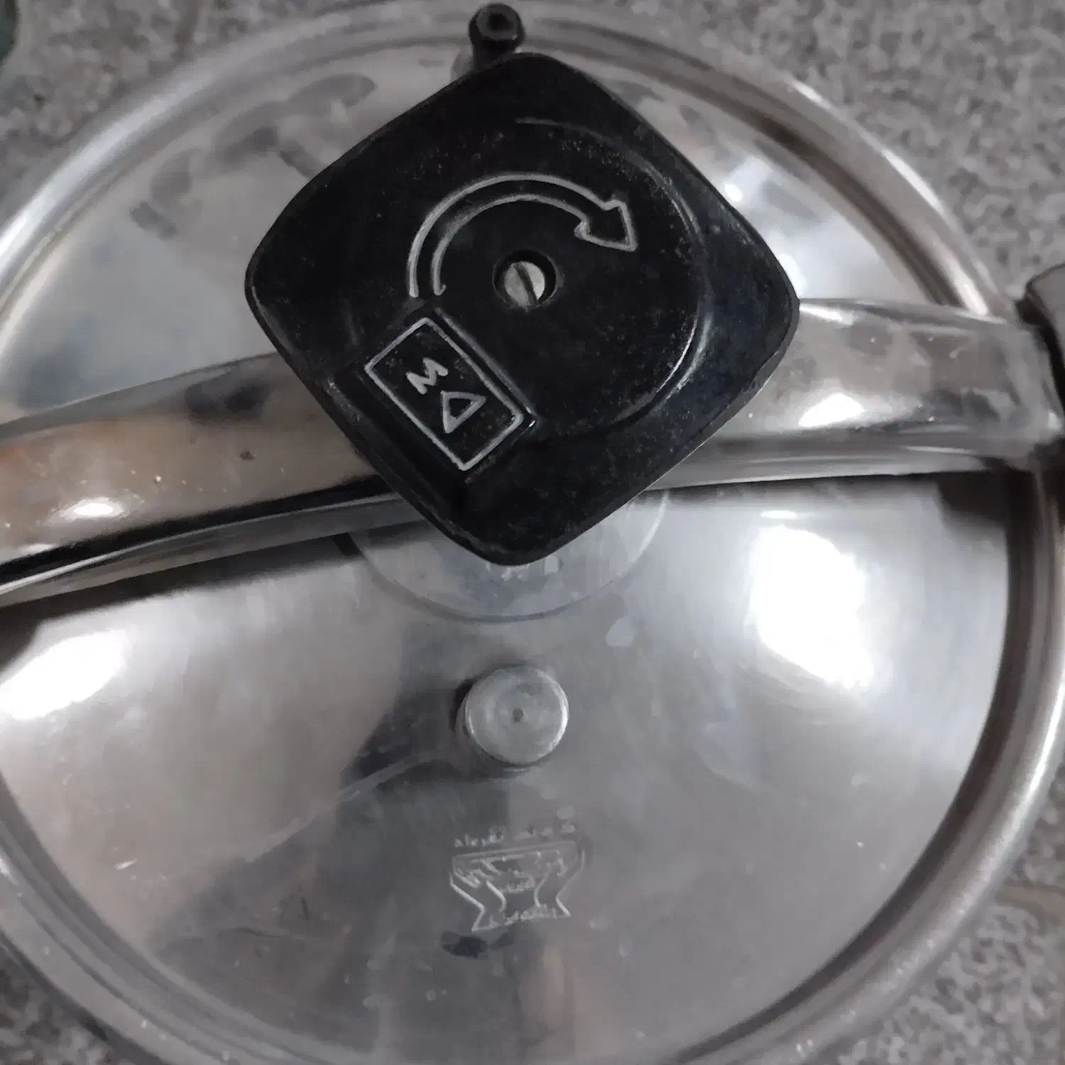 زود پز|ظروف پختوپز|قم, بنیاد|دیوار