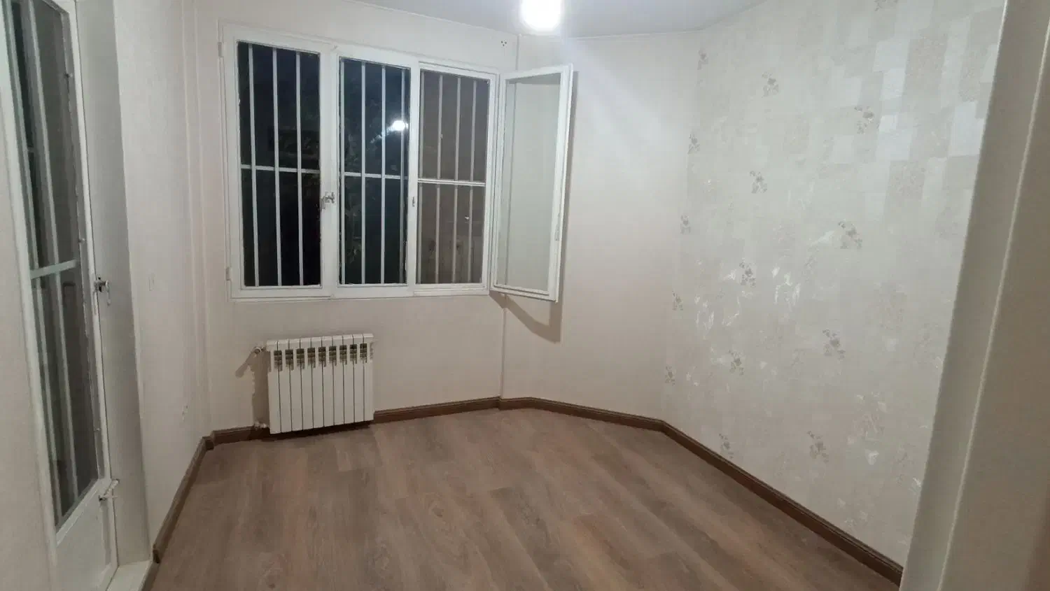 شریعتی بالاتر از خیابان ملک ۹۲ متری ۲ خوابه