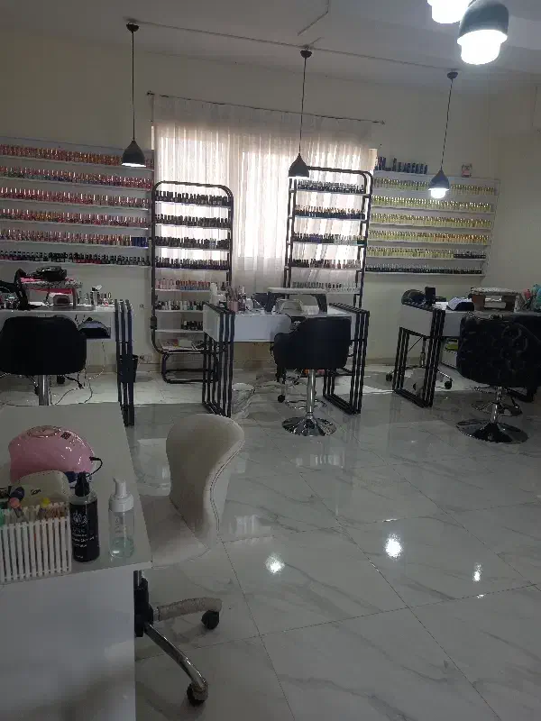 **توجه توجه**|خدمات آرایشگری و زیبایی|پرند, فاز ۲|دیوار