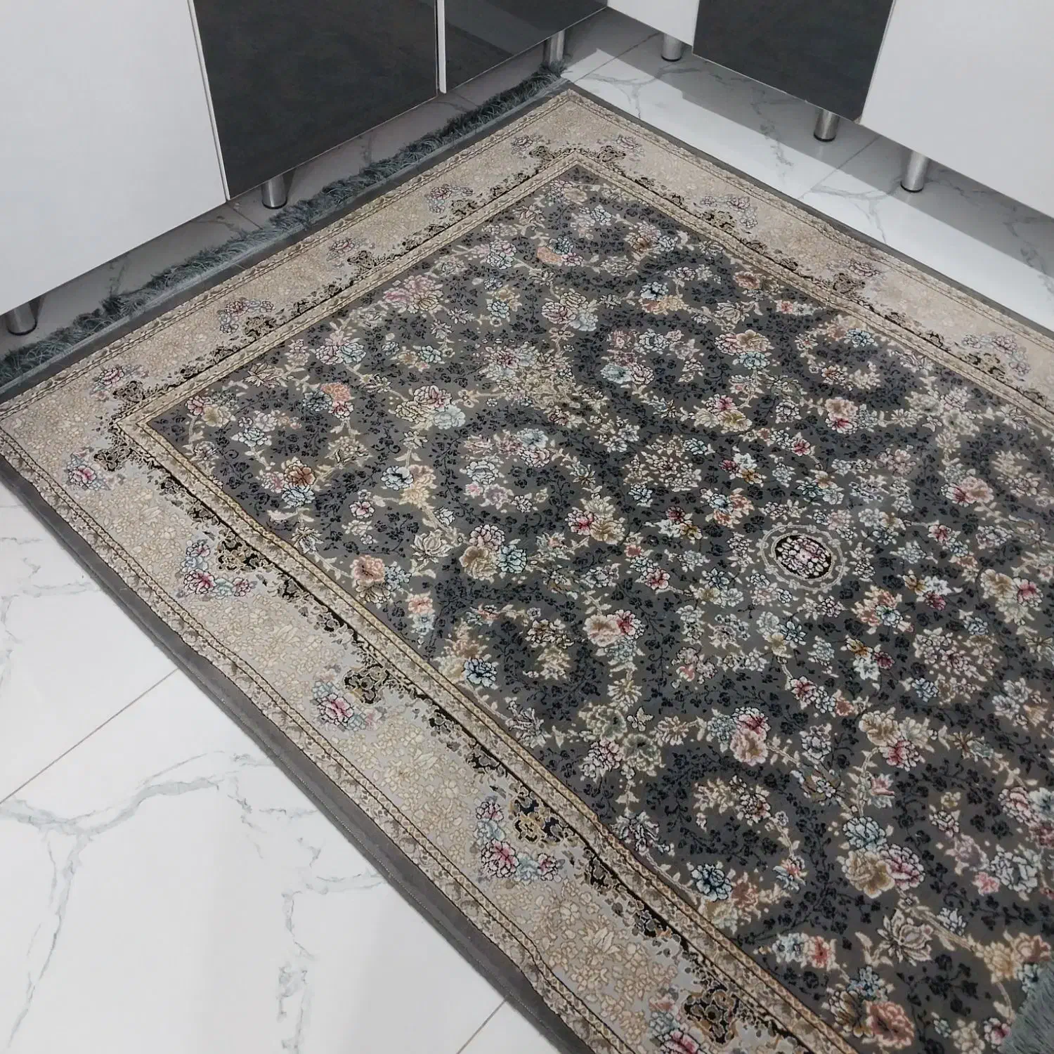 فرش 4 متری|فرش|پرند, فاز ۶|دیوار