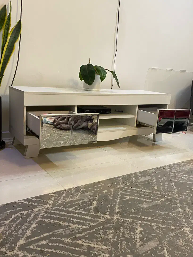 میز تلویزیون در حد نو|میز تلویزیون|مشهد, الهیه|دیوار