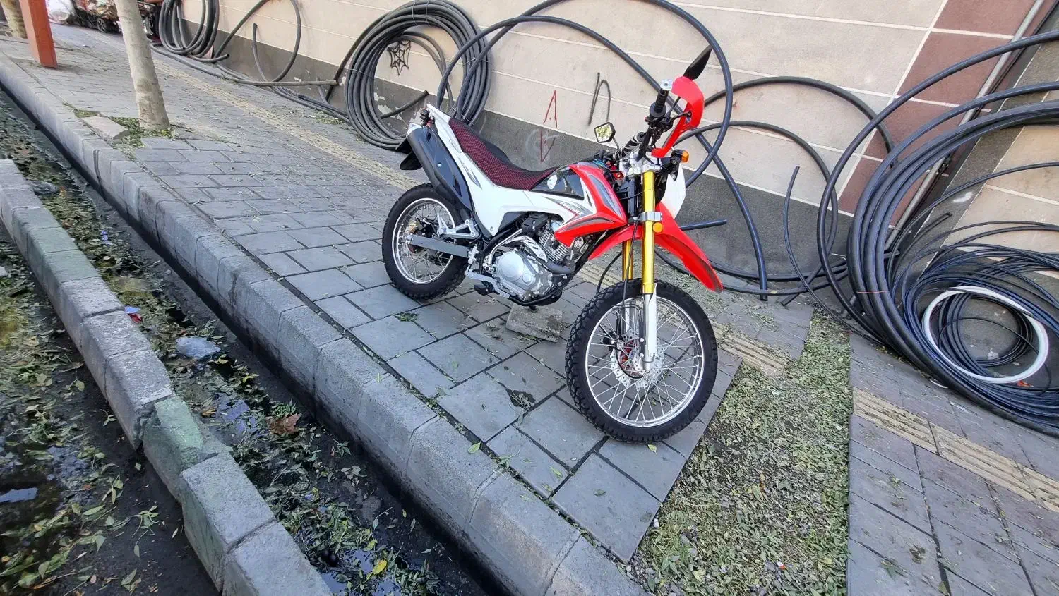 موتور 200 پرواز درحد صفر|موتورسیکلت|ارومیه, |دیوار