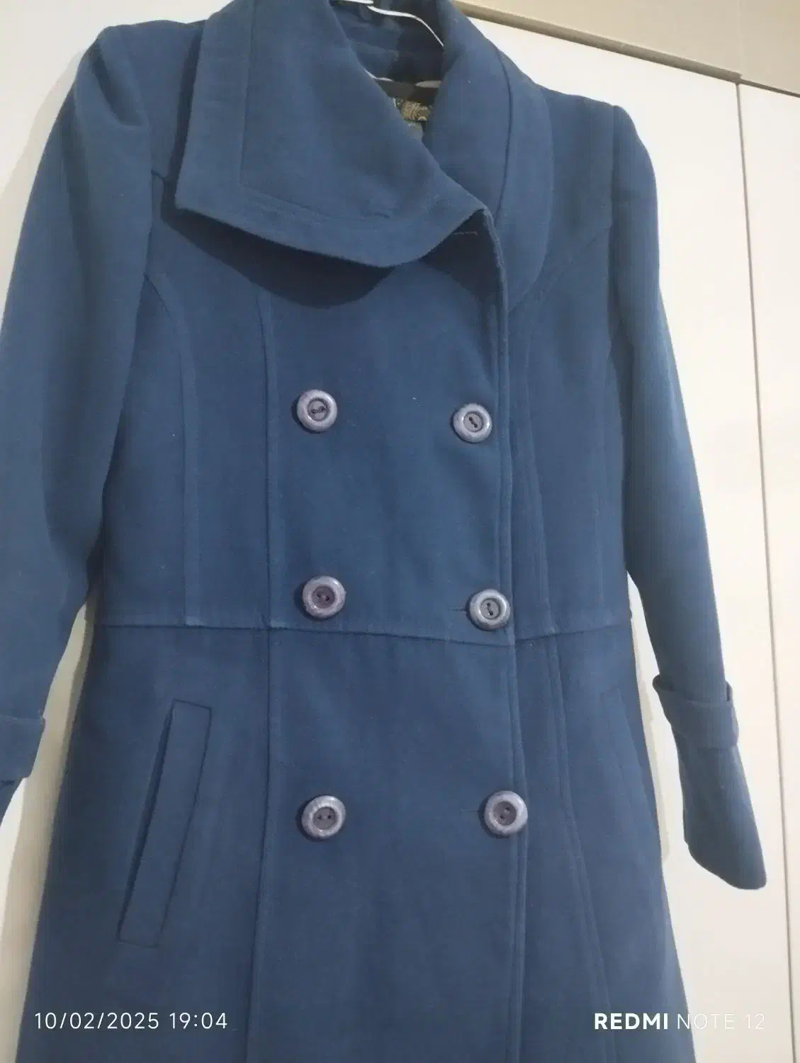 تعدادی بارانی|لباس|پردیس, فاز ۱۱|دیوار