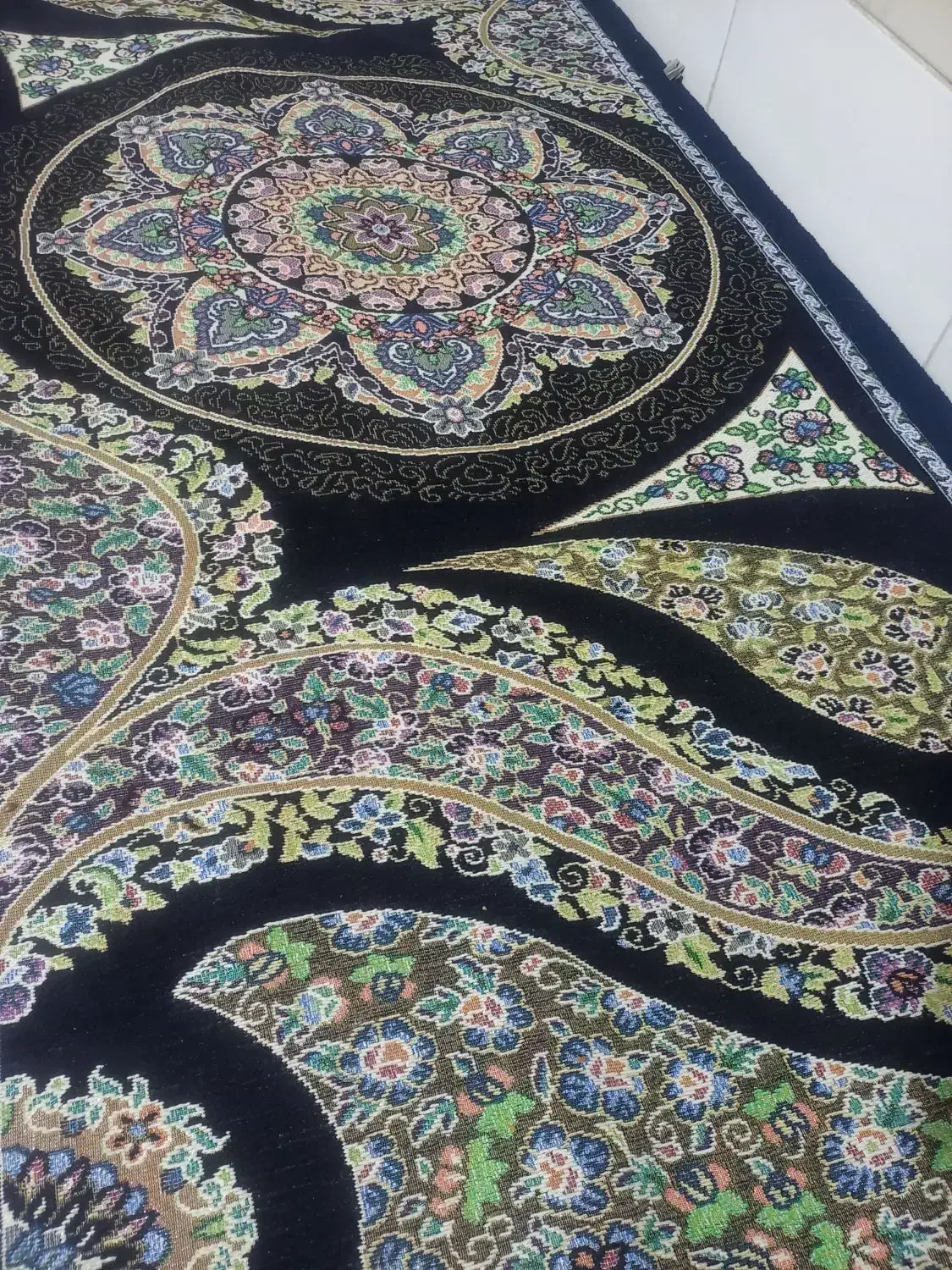 سه عددتشک کناری|رختخواب، بالش، پتو|اصفهان, صدف|دیوار