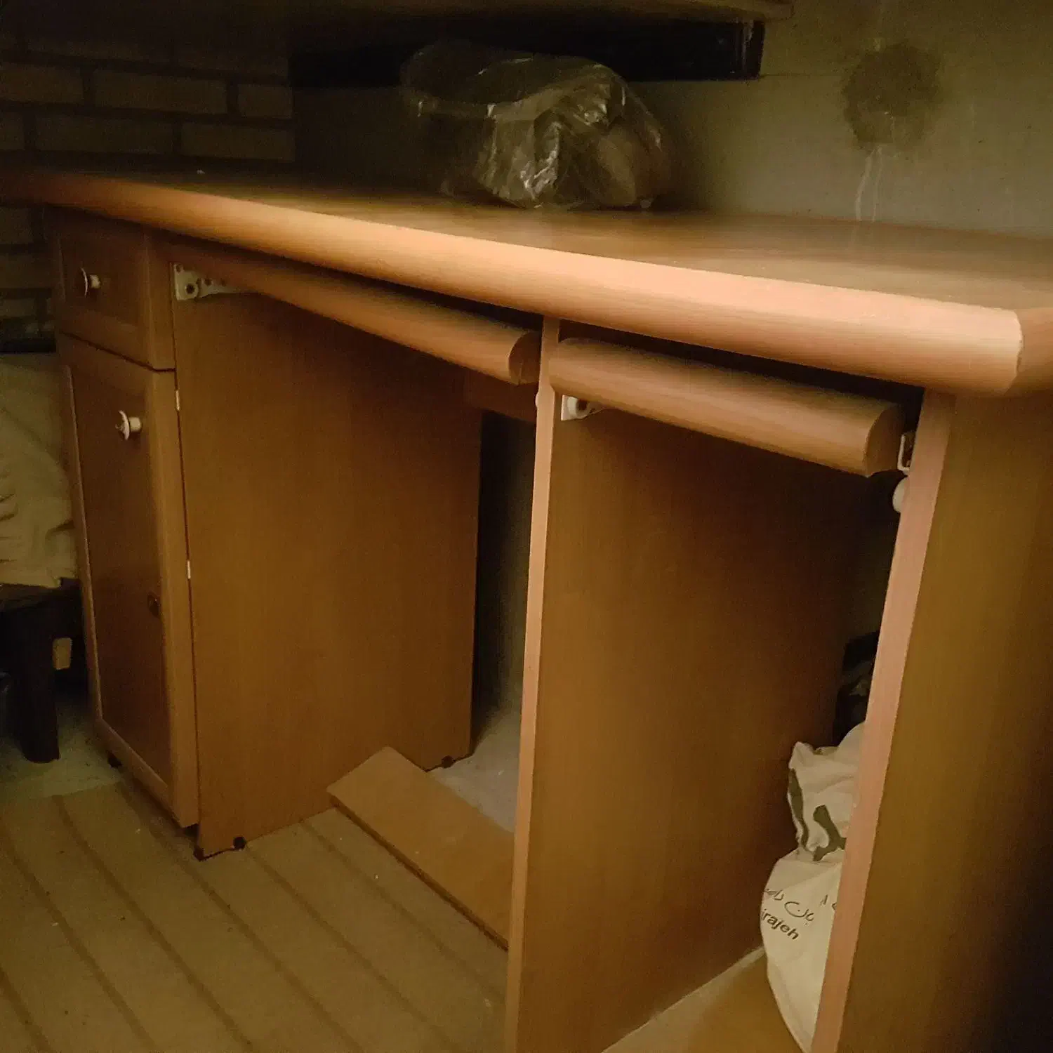 میز تحریر|میز تحریر و کامپیوتر|اراک, |دیوار