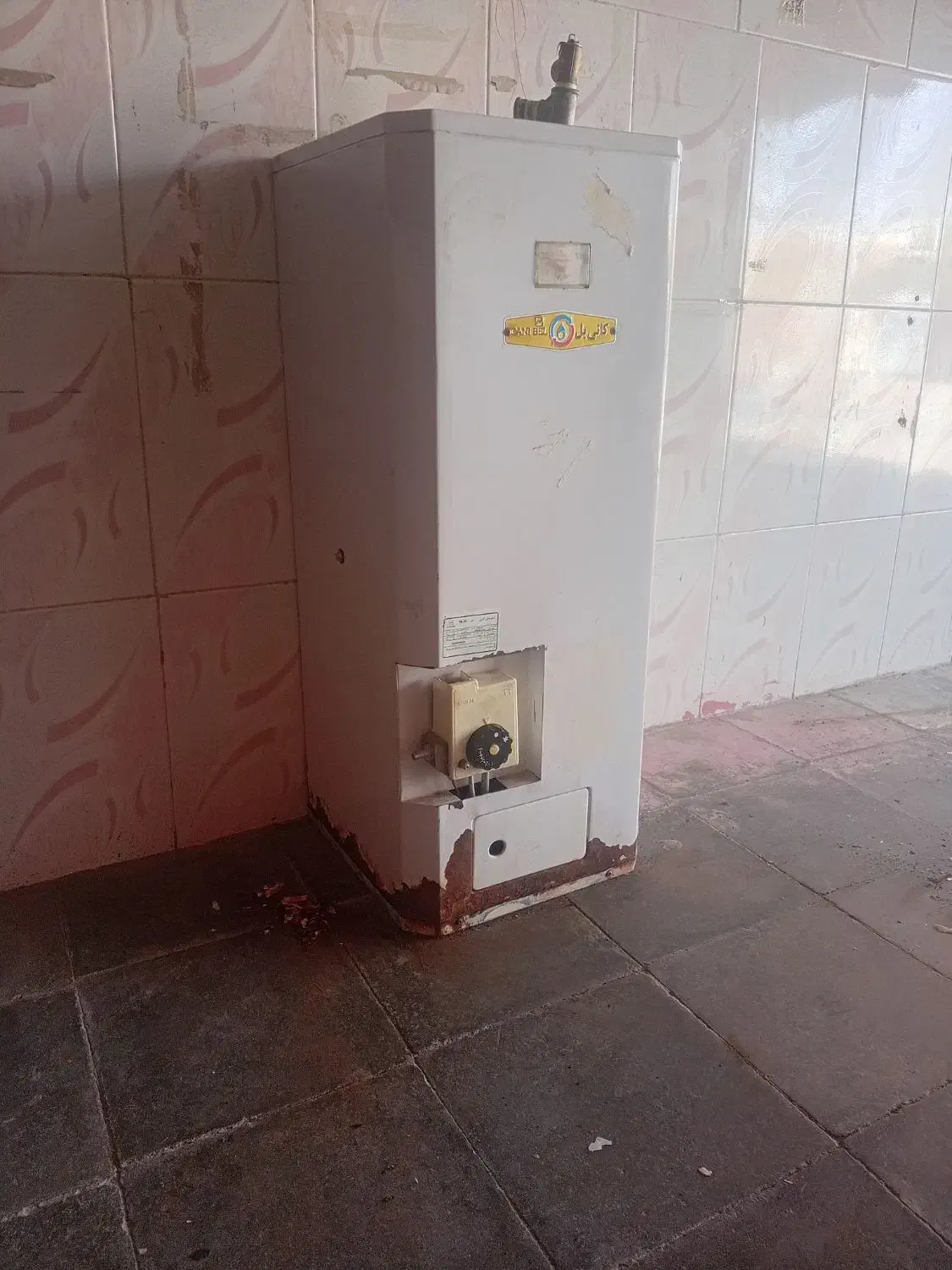 لوازم آشپزخانه|آبگرمکن، پکیج، شوفاژ|سلامی, |دیوار