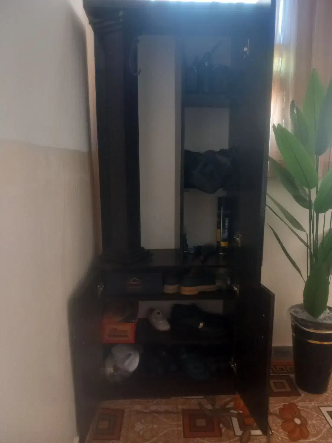 کمد جاکفشی و جالباسی|جاکفشی، کمد، دراور|قم, دانشگاه قم|دیوار