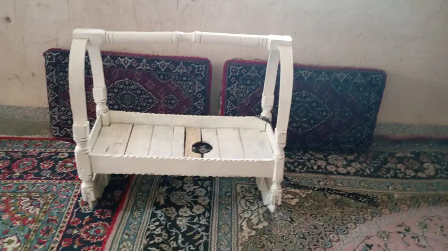 بیشکه|تخت و صندلی بچه|مریوان, |دیوار