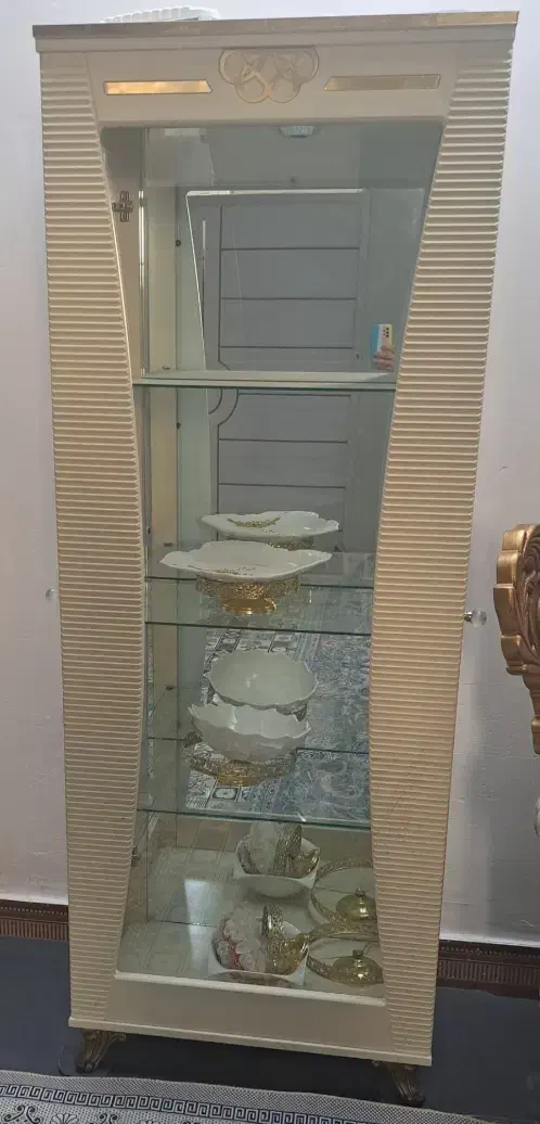 ویترین|بوفه، ویترین، کنسول|اصفهان, خانه اصفهان|دیوار