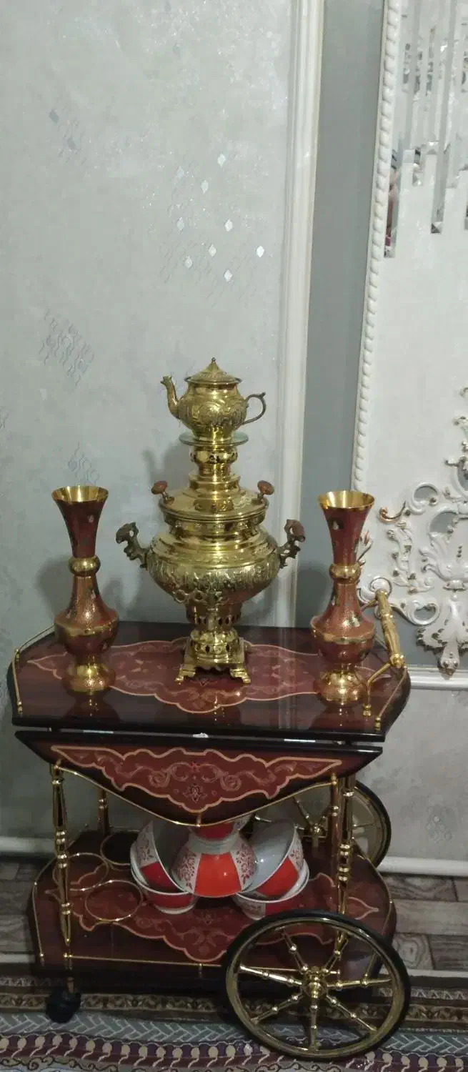 یکعددمیزبارنو|مبلمان خانگی و میز عسلی|اردبیل, |دیوار