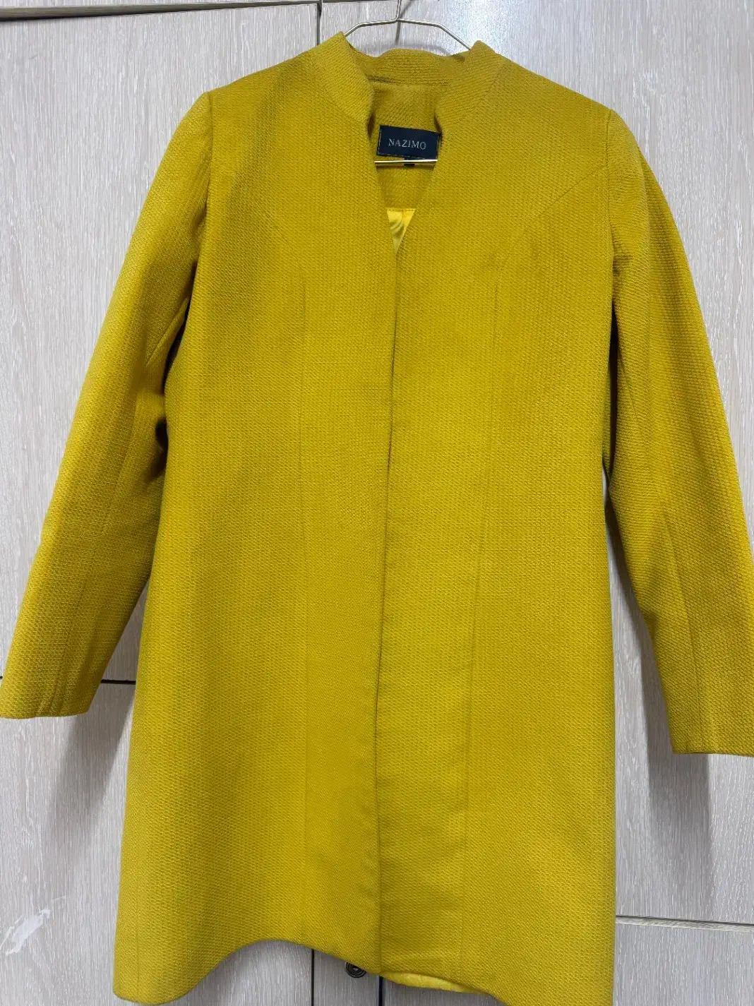 پالتو|لباس|مشهد, گوهرشاد|دیوار