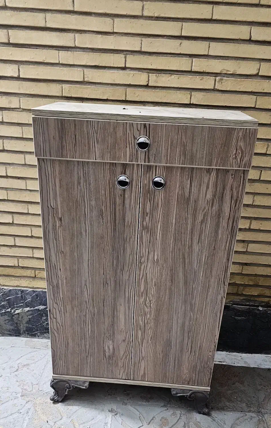 جاکفشی|جاکفشی، کمد، دراور|جهرم, |دیوار