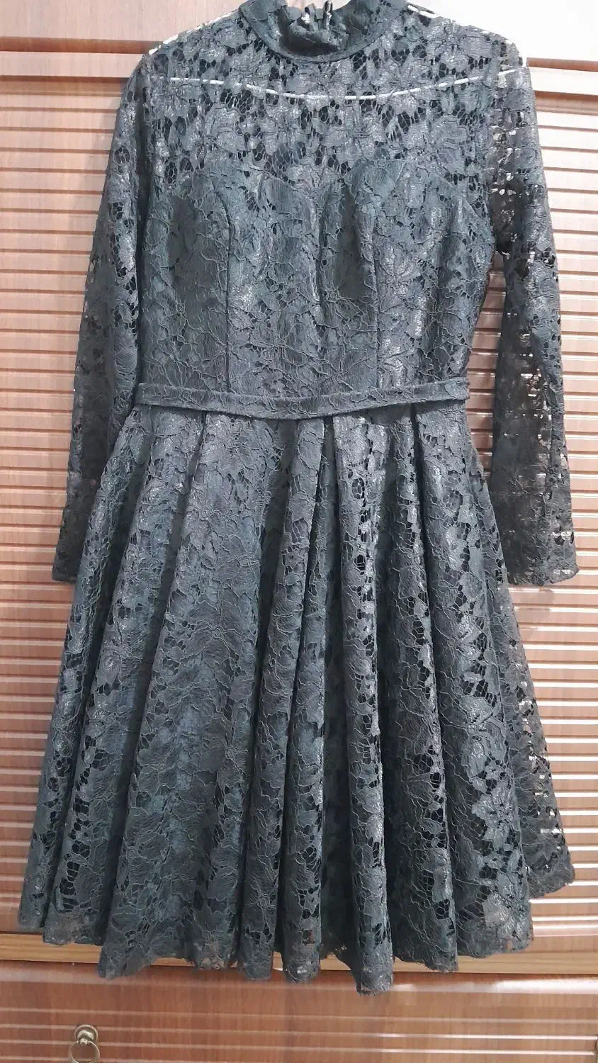 لباس مجلسی عروسکی|لباس|فردیس, فردیس|دیوار