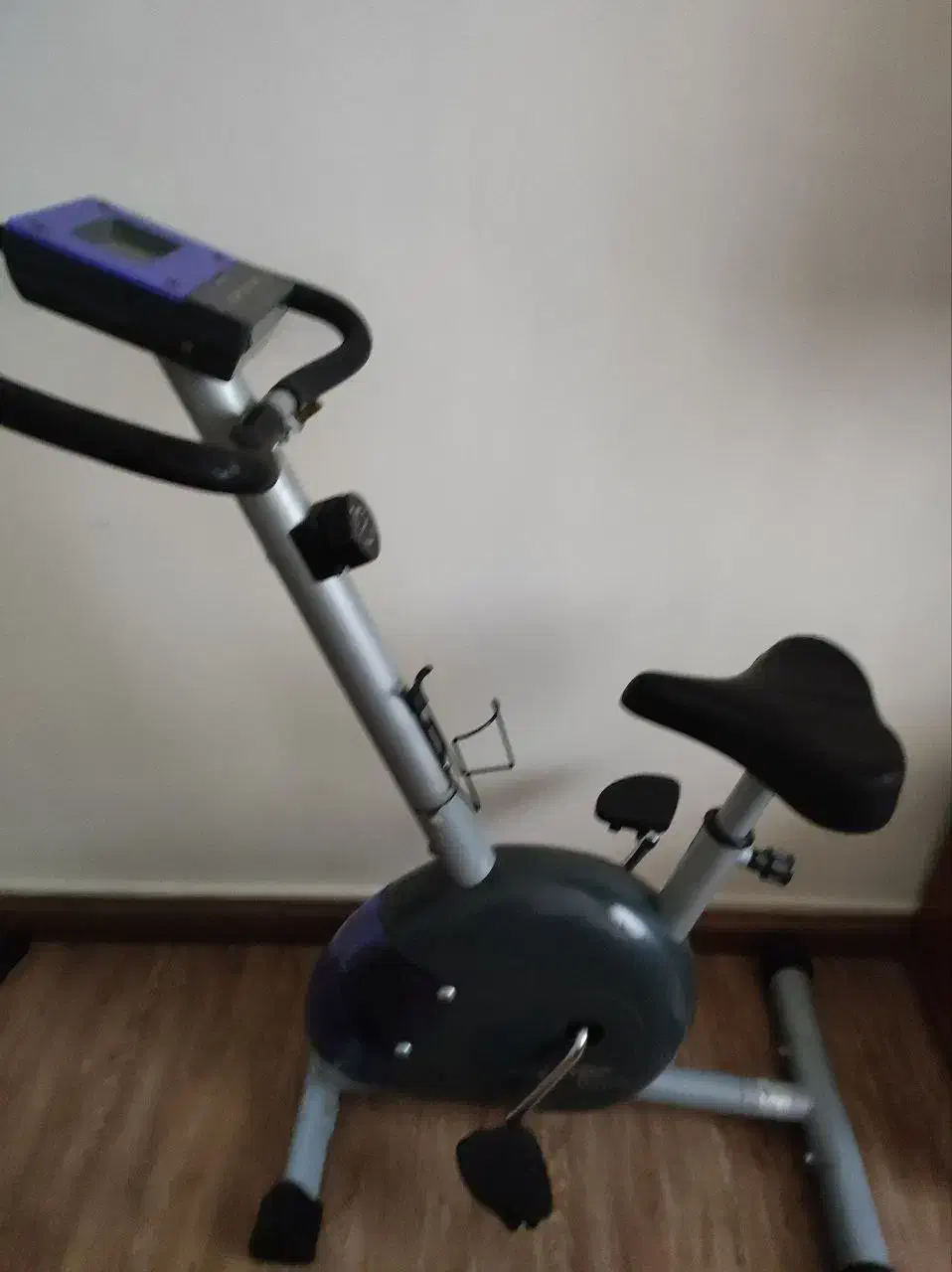 دوچرخه ثابت|تجهیزات ورزشی|رشت, معلم|دیوار