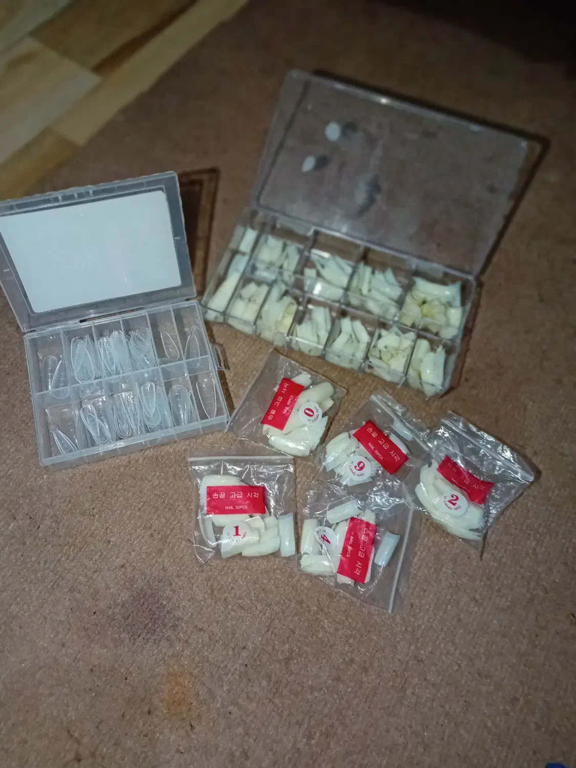 وسایل کاشت ناخن|آرایشگاه و سالن‌های زیبایی|ورامین, ورامین|دیوار