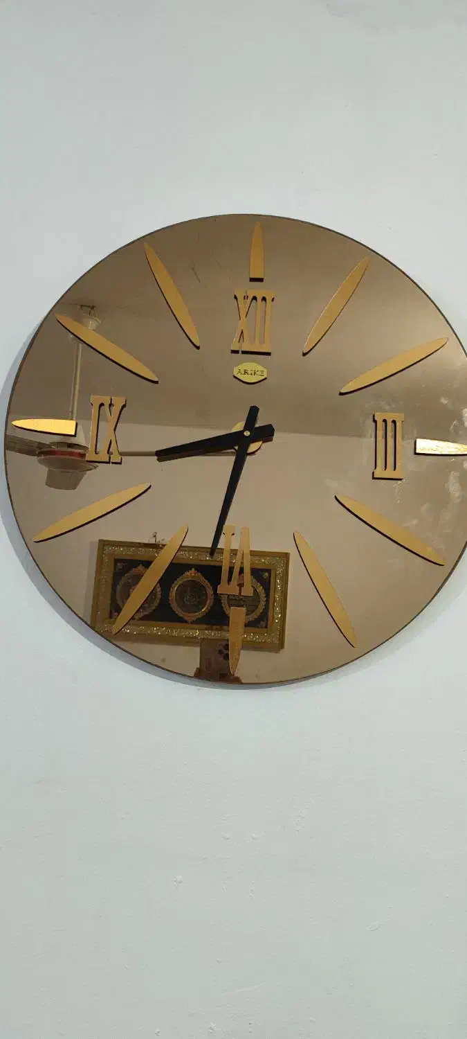 ساعت آینه ای سالم درحد نو|ساعت دیواری و تزئینی|آبادان, |دیوار