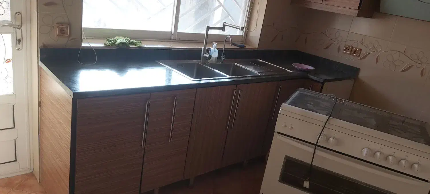 کابینت دست دوم در حد با یراق بلوم اتریش|مصالح و تجهیزات ساختمان|عباسآباد, |دیوار