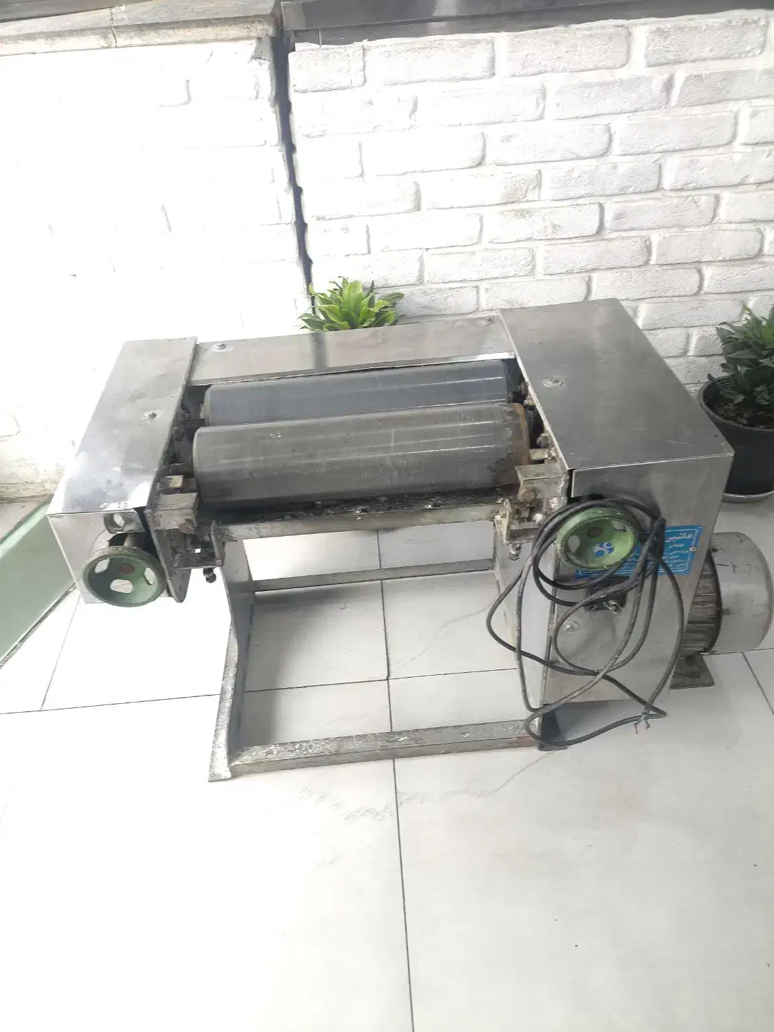 خمیر پهن کن|کافی‌شاپ و رستوران|تهران, پامنار|دیوار