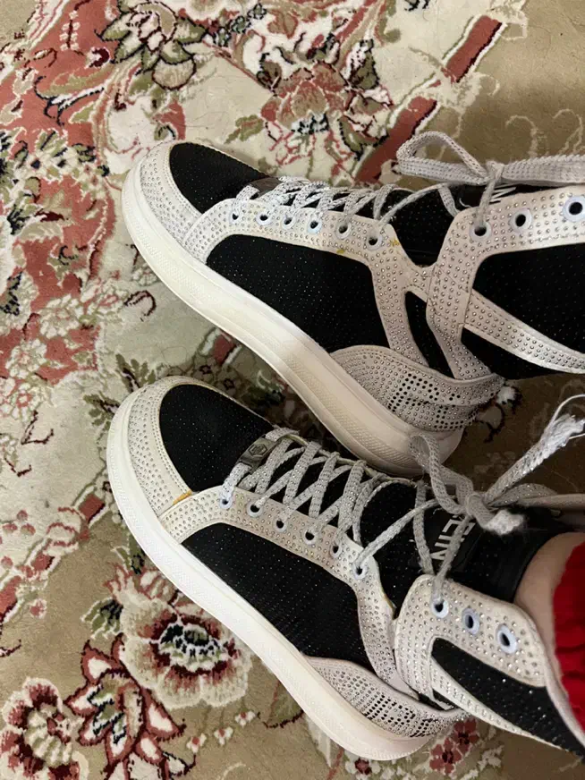 بوت|کیف، کفش، کمربند|سبزوار, قائم|دیوار