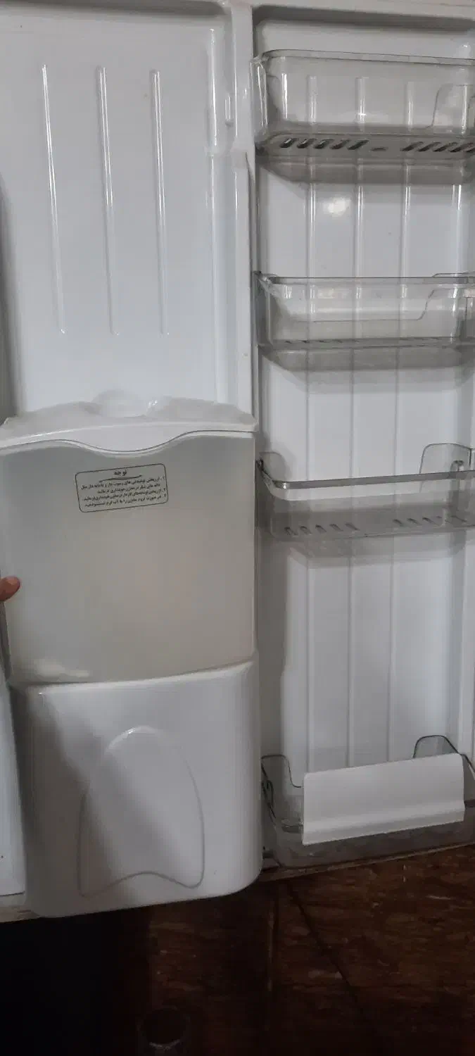 یخچال و فریزر سالم|یخچال و فریزر|رشت, پیرکلاچای|دیوار