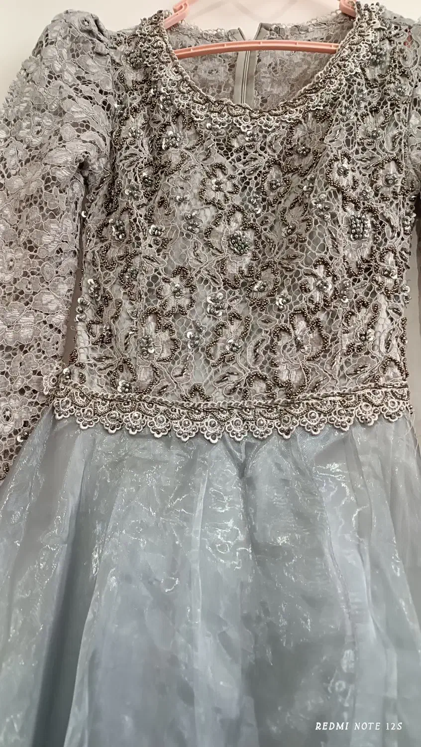 پیراهن مجلسی سنگ دوزی شده|لباس|بروجن, |دیوار