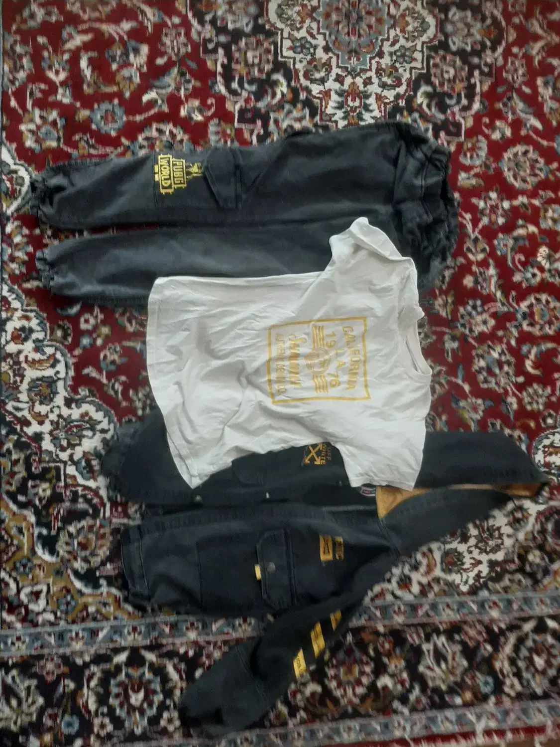 لباس|لباس|بیرجند, |دیوار