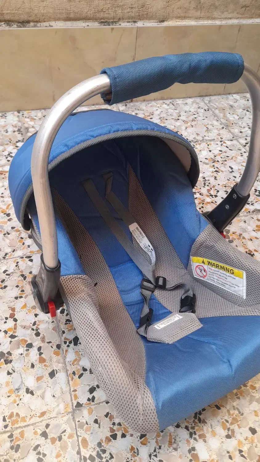 کالسکه وکریر تمیز و سالم|اسباب و اثاث بچه|کردکوی, |دیوار