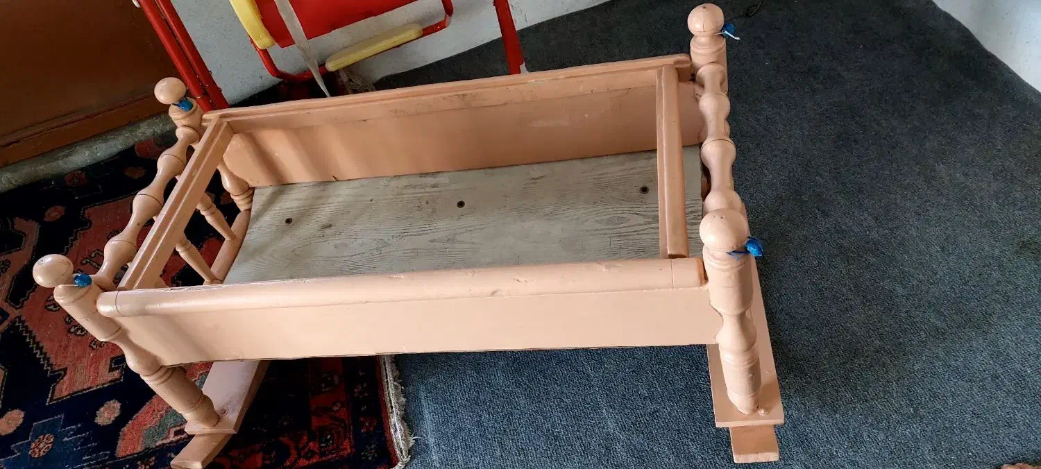 گهواره بچه|تخت و سرویس خواب|سنندج, |دیوار