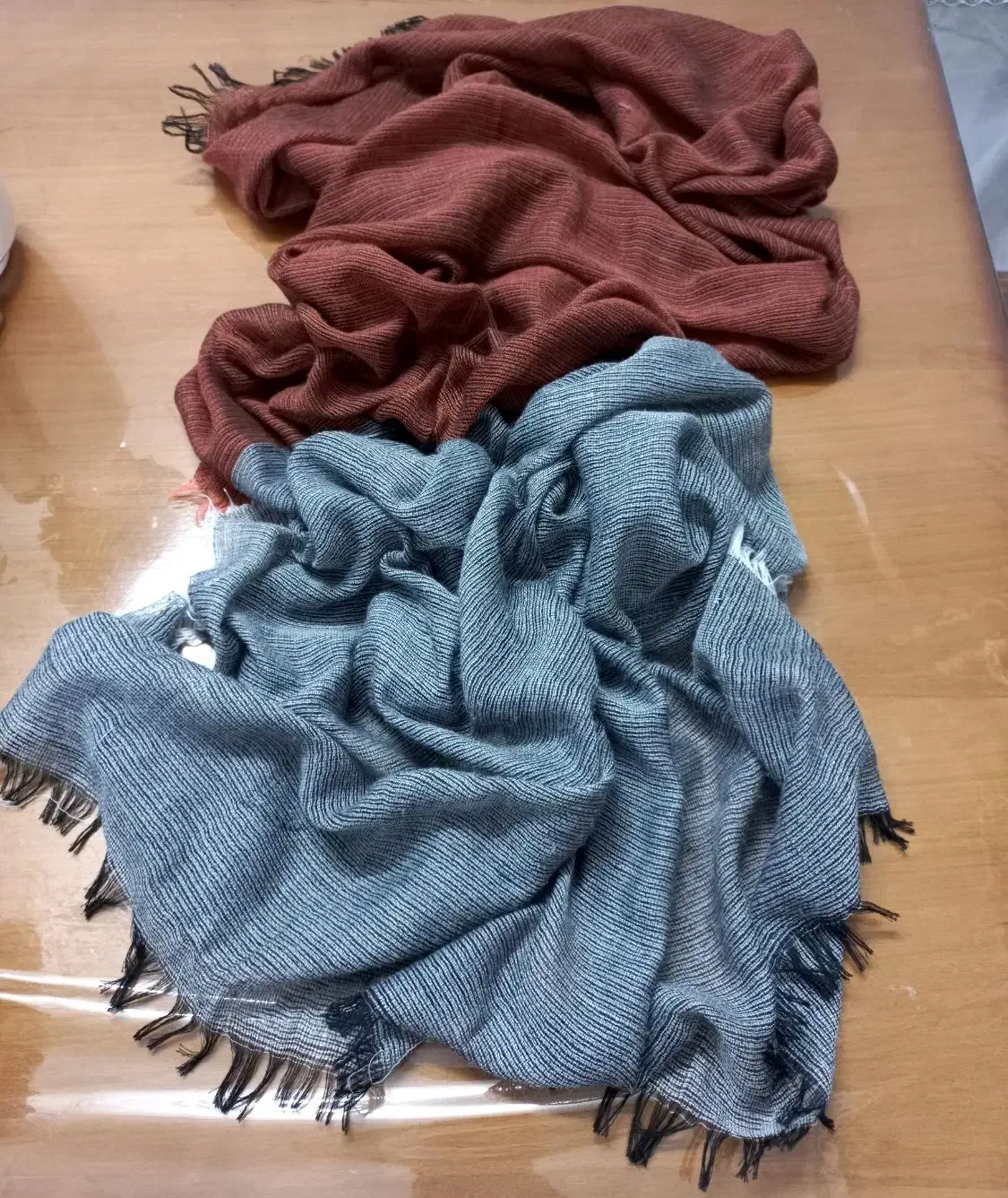 انواع شال ها قیمت ۱۵۰و۲۰۰تومان|لباس|فسا, |دیوار